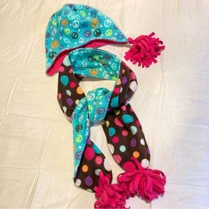 Reversible Fleece Hat & Scarf